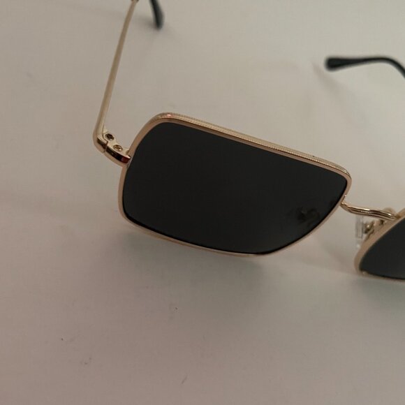 Gold Square Frame Sunglasses - Picture 2 of 11